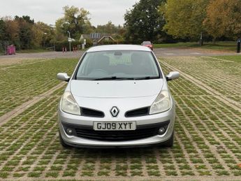 Renault Clio 1.2 16v Expression Hatchback 5dr Petrol Manual (139 g/km, 75 bhp