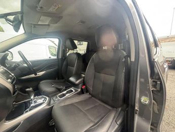 Nissan Navara 2.3 dCi Tekna Auto 4WD Euro 6 4dr