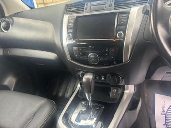 Nissan Navara 2.3 dCi Tekna Auto 4WD Euro 6 4dr