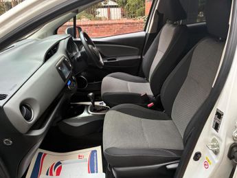 Toyota Yaris 1.5 VVT-h Sport E-CVT Euro 6 5dr