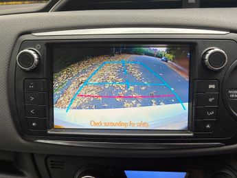 Toyota Yaris 1.5 VVT-h Sport E-CVT Euro 6 5dr