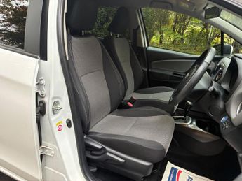 Toyota Yaris 1.5 VVT-h Sport E-CVT Euro 6 5dr