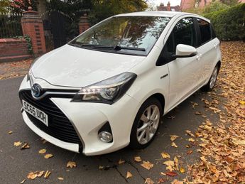 Toyota Yaris 1.5 VVT-h Sport E-CVT Euro 6 5dr