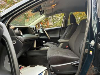 Toyota RAV4 2.5 VVT-h Business Edition Plus CVT Euro 6 (s/s) 5dr (Safety Sen