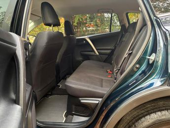 Toyota RAV4 2.5 VVT-h Business Edition Plus CVT Euro 6 (s/s) 5dr (Safety Sen