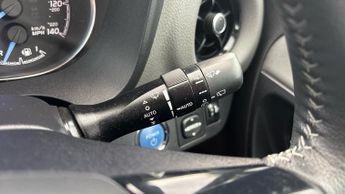 Toyota Yaris 1.5 VVT-h Icon E-CVT Euro 6 (s/s) 5dr