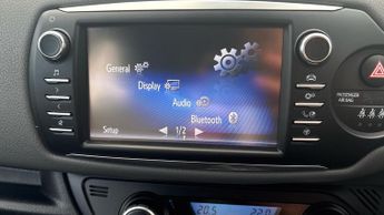 Toyota Yaris 1.5 VVT-h Icon E-CVT Euro 6 (s/s) 5dr