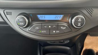 Toyota Yaris 1.5 VVT-h Icon E-CVT Euro 6 (s/s) 5dr