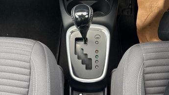 Toyota Yaris 1.5 VVT-h Icon E-CVT Euro 6 (s/s) 5dr