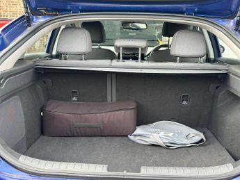 Hyundai IONIQ 38.3kWh Premium Auto 5dr