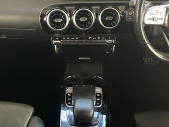 Mercedes-Benz CLA 1.3 CLA180 AMG Line Coupe 7G-DCT Euro 6 (s/s) 4dr