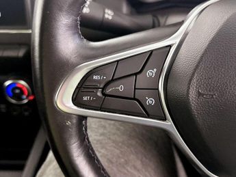 Renault Clio 1.0 TCe Iconic Euro 6 (s/s) 5dr