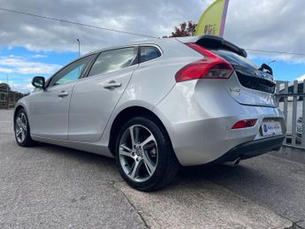 Volvo V40 2.0 D4 R-Design Lux Hatchback 5dr Diesel Geartronic Euro 5 (s/s)