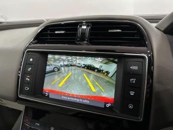 Jaguar XE 2.0d Prestige Auto Euro 6 (s/s) 4dr