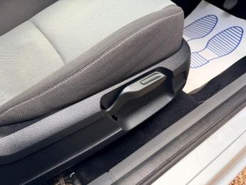 Ford Focus 2.0 TDCi Zetec 5dr