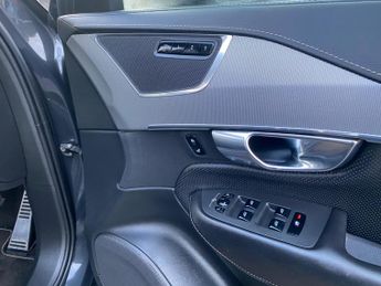 Volvo XC90 2.0 T6 R-Design Auto 4WD Euro 6 (s/s) 5dr