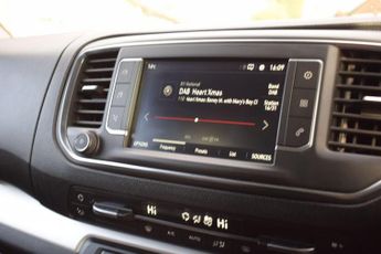 Vauxhall Vivaro Life 2.0 Turbo D Elite L Auto LWB Euro 6 (s/s) 5dr (8 Seat)