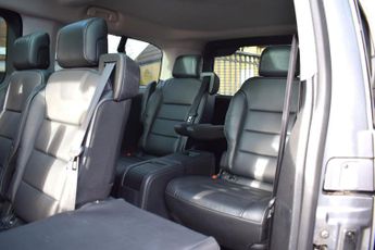 Vauxhall Vivaro Life 2.0 Turbo D Elite L Auto LWB Euro 6 (s/s) 5dr (8 Seat)