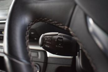 Vauxhall Vivaro Life 2.0 Turbo D Elite L Auto LWB Euro 6 (s/s) 5dr (8 Seat)