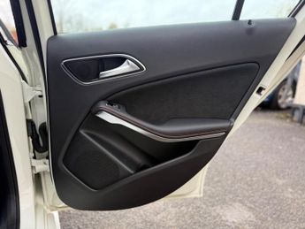 Mercedes-Benz A Class 2.1 A220d AMG Line 7G-DCT Euro 6 (s/s) 5dr