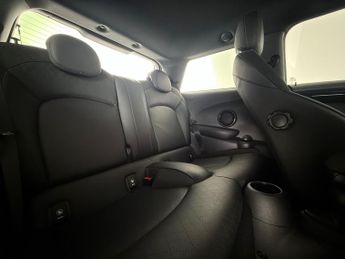 MINI Hatch 2.0 Cooper S Sport Steptronic Euro 6 (s/s) 3dr