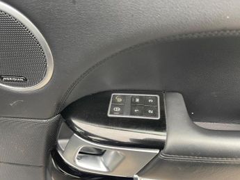 Land Rover Range Rover 3.0 TD V6 Vogue Auto 4WD Euro 5 (s/s) 5dr