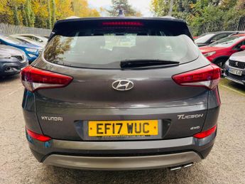 Hyundai TUCSON 2.0 CRDi SE Nav Auto 4WD Euro 6 5dr