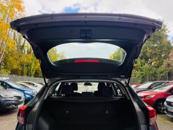 Hyundai TUCSON 2.0 CRDi SE Nav Auto 4WD Euro 6 5dr