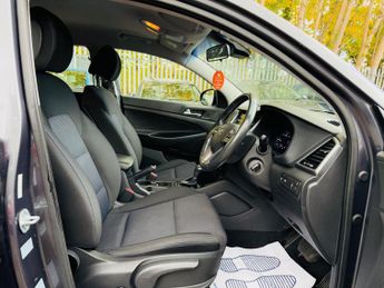 Hyundai TUCSON 2.0 CRDi SE Nav Auto 4WD Euro 6 5dr