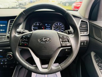 Hyundai TUCSON 2.0 CRDi SE Nav Auto 4WD Euro 6 5dr