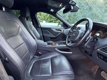 Jaguar F-PACE 2.0 D180 R-Sport Auto AWD Euro 6 (s/s) 5dr