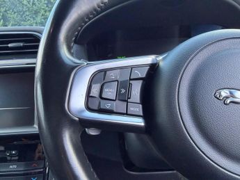 Jaguar F-PACE 2.0 D180 R-Sport Auto AWD Euro 6 (s/s) 5dr