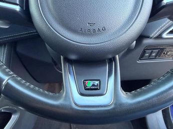 Jaguar F-PACE 2.0 D180 R-Sport Auto AWD Euro 6 (s/s) 5dr