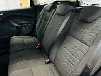 Ford Kuga 2.0 TDCi Zetec Powershift AWD Euro 5 5dr