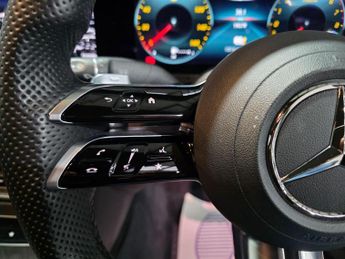 Mercedes-Benz E Class 2.0 E300e 13.5kWh AMG Line (Premium) G-Tronic+ Euro 6 (s/s) 4dr