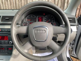 Audi A4 2.0 TDI SE CVT 4dr