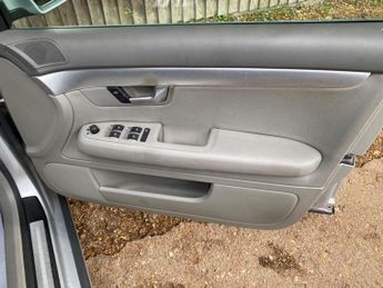 Audi A4 2.0 TDI SE CVT 4dr