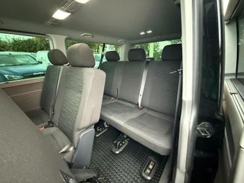 Volkswagen Transporter Shuttle 2.0 TDI SE DSG LWB Euro 6 (s/s) 5dr