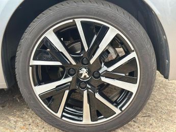 Peugeot 208 1.2 PureTech Allure EAT Euro 6 (s/s) 5dr