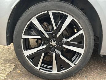 Peugeot 208 1.2 PureTech Allure EAT Euro 6 (s/s) 5dr