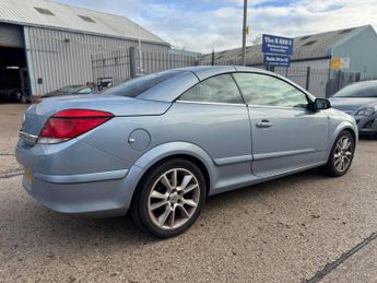 Vauxhall Astra 1.8i Design Twin Top 2dr