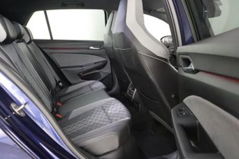 Volkswagen Golf 1.5 TSI R-Line Euro 6 (s/s) 5dr