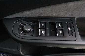 Volkswagen Golf 1.5 TSI R-Line Euro 6 (s/s) 5dr