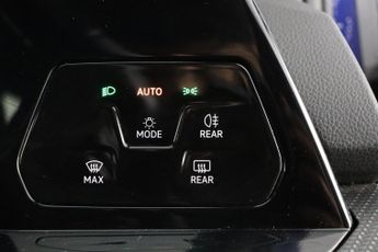 Volkswagen Golf 1.5 TSI R-Line Euro 6 (s/s) 5dr