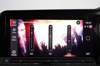 Volkswagen Golf 1.5 TSI R-Line Euro 6 (s/s) 5dr