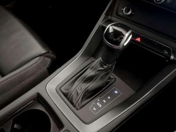 Audi Q3 1.5 TFSI CoD 35 S line S Tronic Euro 6 (s/s) 5dr