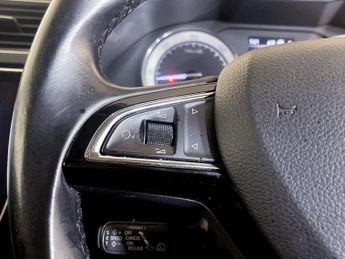 Skoda Superb 2.0 TDI Laurin & Klement DSG Euro 6 (s/s) 5dr