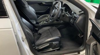 Audi A4 Avant 2.0 TFSI 40 Black Edition S Tronic Euro 6 (s/s) 5dr