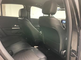 Mercedes-Benz GLA 1.3 GLA200h MHEV Sport (Executive) 7G-DCT Euro 6 (s/s) 5dr