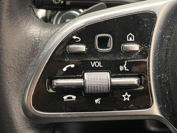 Mercedes-Benz GLA 1.3 GLA200h MHEV Sport (Executive) 7G-DCT Euro 6 (s/s) 5dr